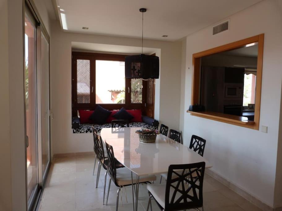 Villa Luxurious Townhouse With Sea Views Manilva Exterior foto